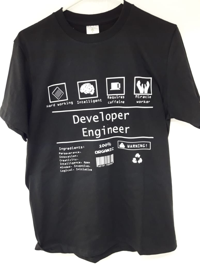 Playera ingeniero desarrollador makers